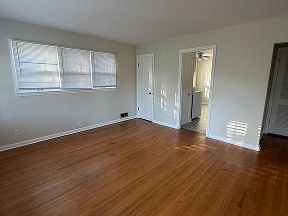2nd image of 2506 Ashbrook Ave