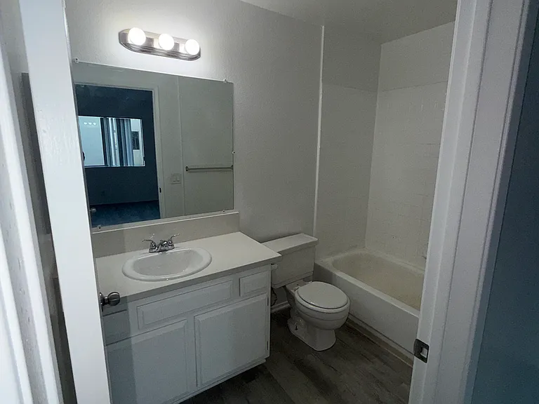 4434 Fulton Ave #205 — Photo 5