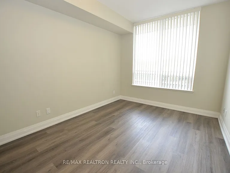 75 N Park Rd #302 — Photo 25
