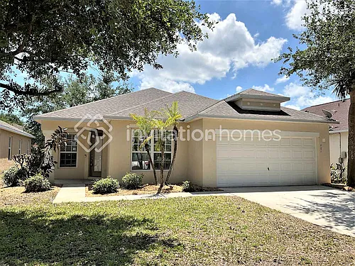 901 Benton Dr Photo 1