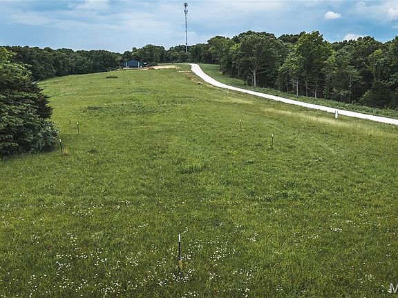2nd image of 5256 Hobby Farms Rd