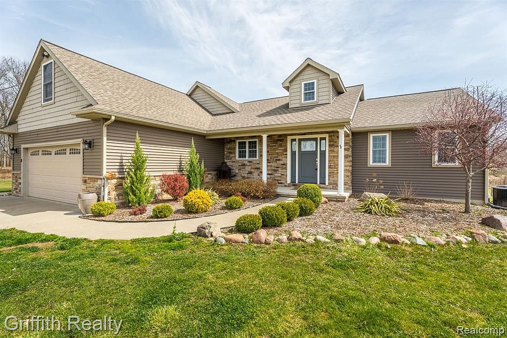 486 N Hacker Rd, Howell, MI 48843 Zillow