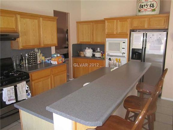 5th image of 1381 Honey Lake St