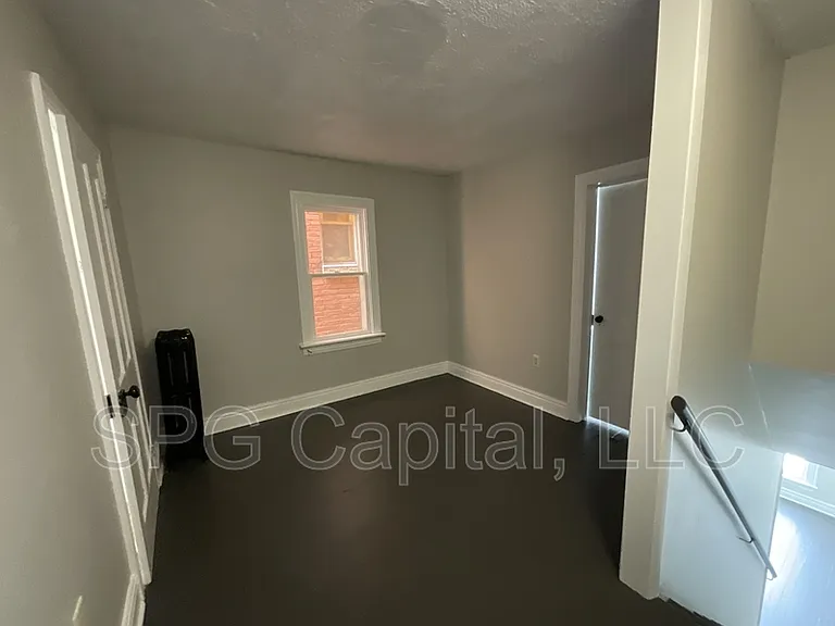 324 N Franklin St #1/2 — Photo 6