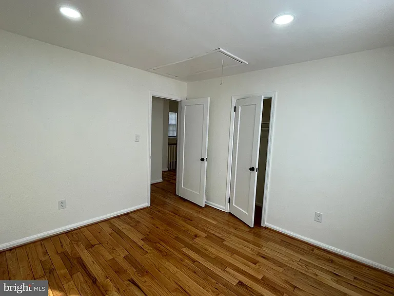 2924 Marshall St — Photo 25