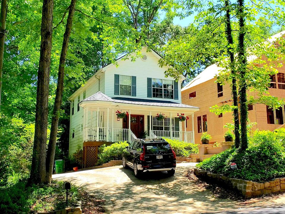 1st image of 825 McLendon Dr
