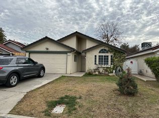 5567 W Sample Ave, Fresno, CA 93722