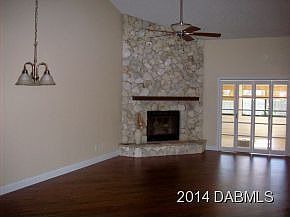 4th image of 212 Deer Lake Cir