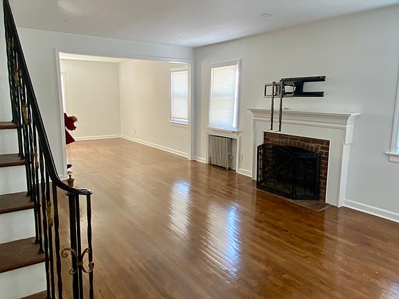 3rd image of 87 Sherman Ave