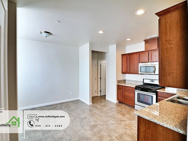674 Mission De Oro Dr — Photo 3