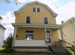 3717 College Ave, Beaver Falls, PA 15010