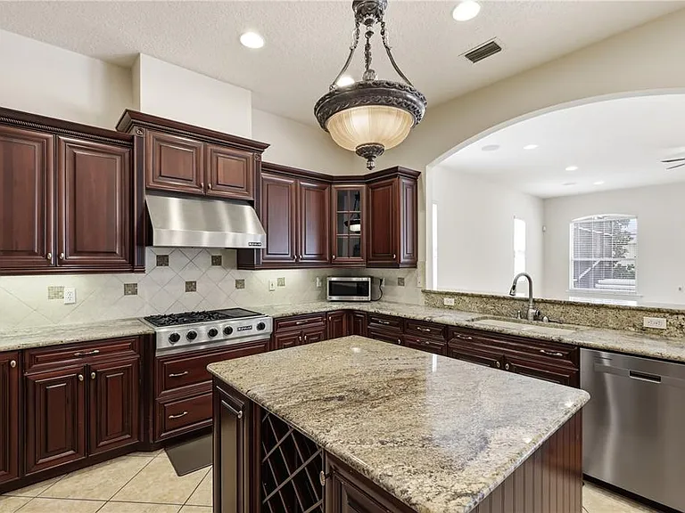 3205 King George Dr — Photo 19