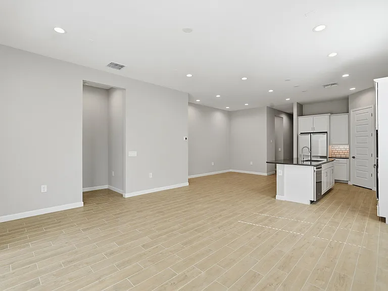 5028 E Shady Glen Ave — Photo 8