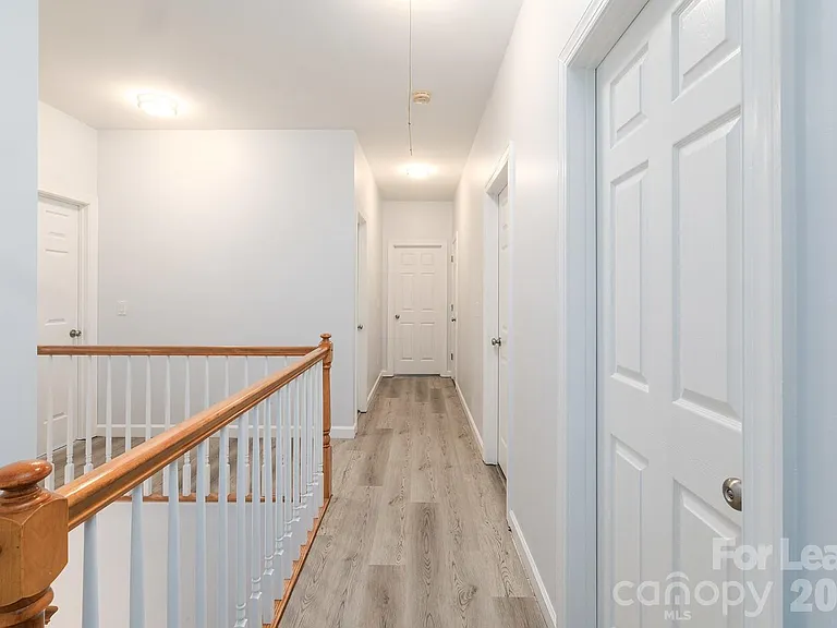 5238 Downing Creek Dr — Photo 31