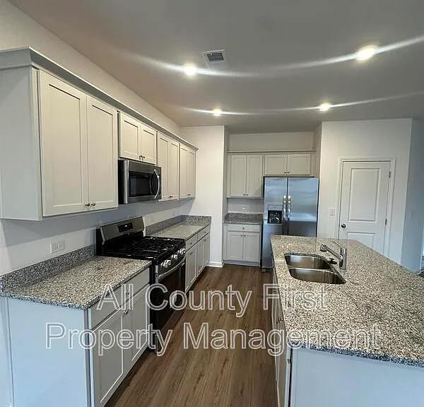 2555 Adventure Way — Photo 4