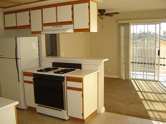 3rd image of 555 Redondo Ave APT 304