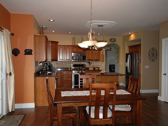 Eat in dining area