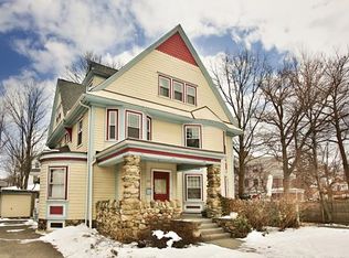 173 Crafts St #2, Newton, MA 02460