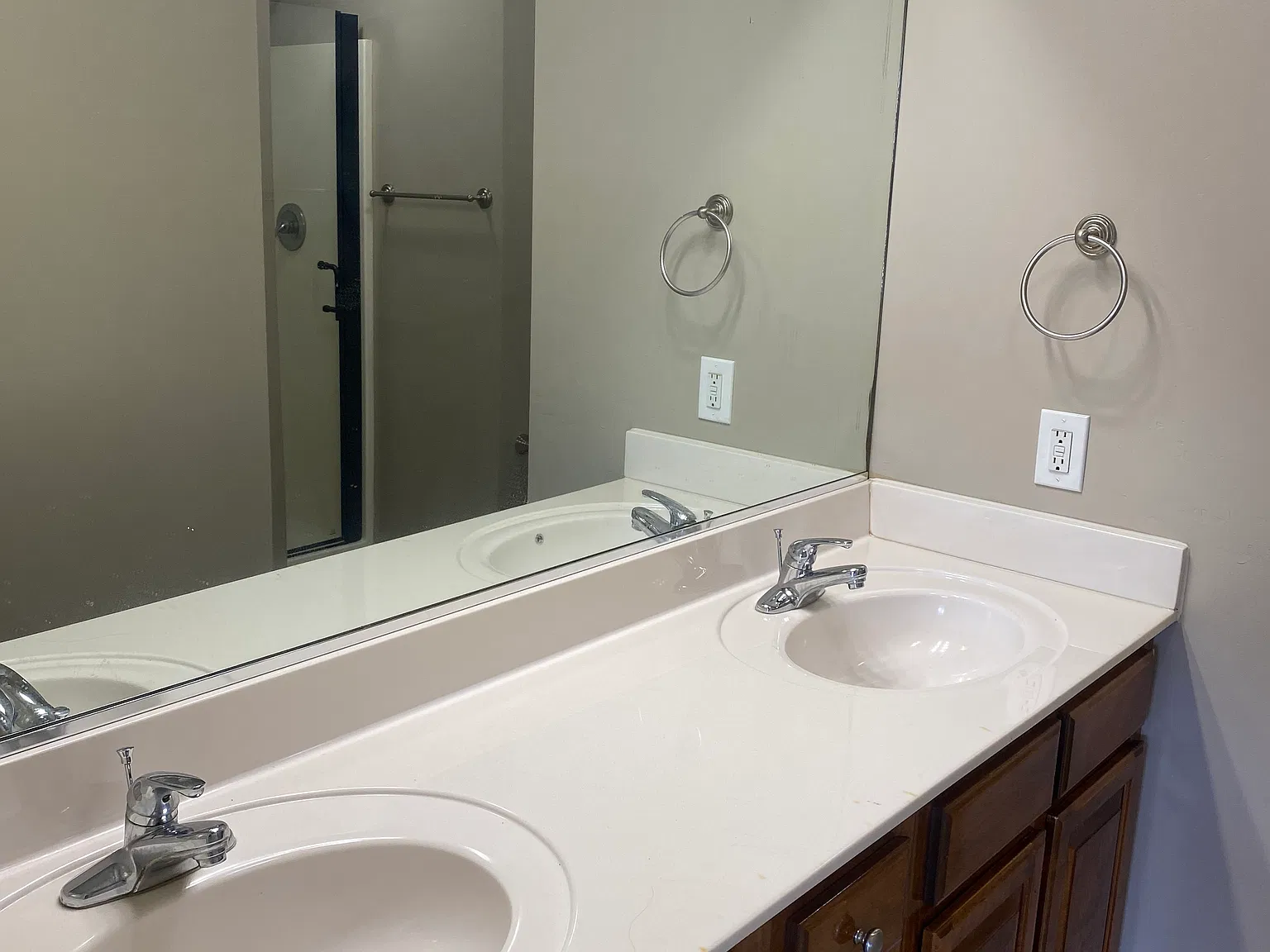 3 bed, 1650 sqft, $1,650 — Photo 3