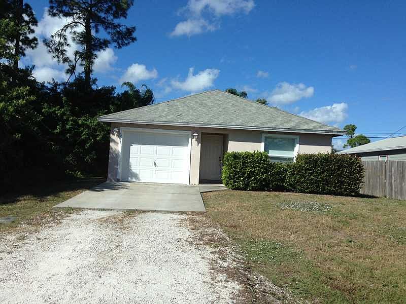 1st image of 1215 12th Ct SW