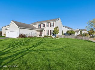322 W Arden Ln, Round Lake, IL 60073