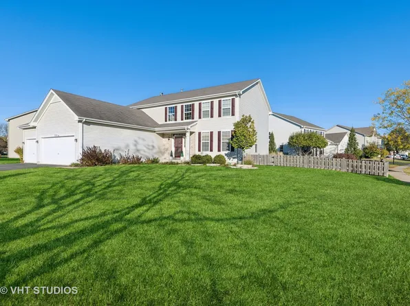 322 W Arden Ln, Round Lake, IL 60073