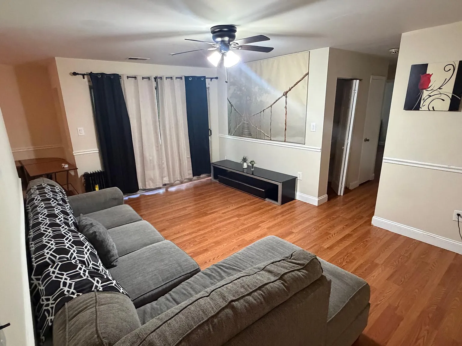 18500 Sweet Autumn Dr — Photo 2