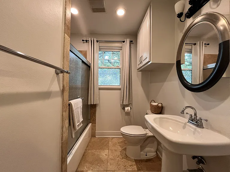 114 Lsu Ave — Photo 12