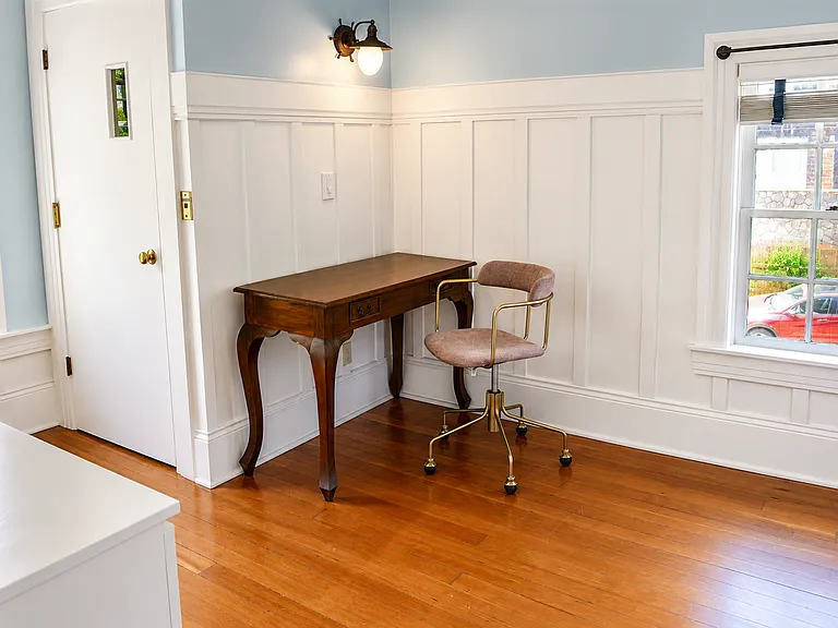 140 Bulkley Ave — Photo 23