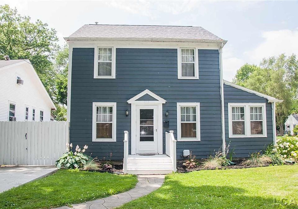 1st image of 323 N Maiden Ln