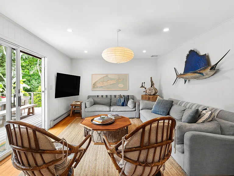 44 Milina Dr — Photo 5