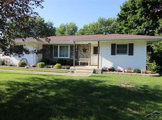 10764 Peet Rd, Chesaning, MI 48616
