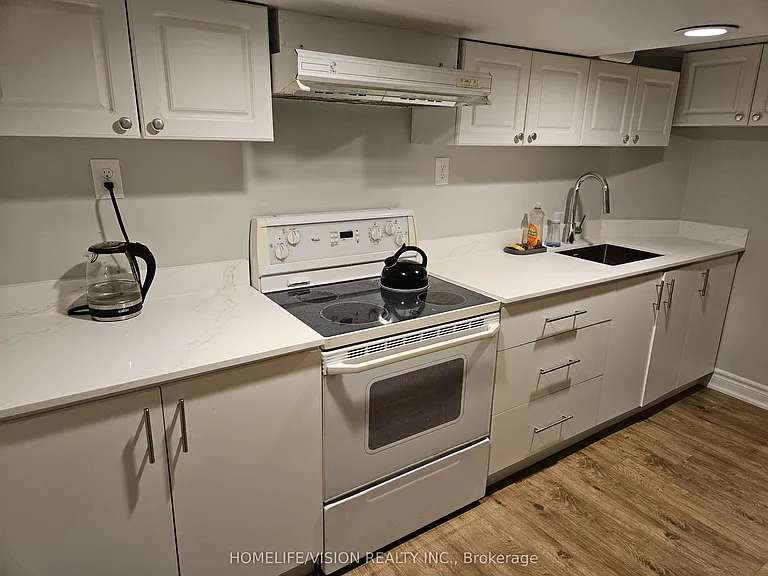 23 Glendale Rd #BASEMENT — Photo 13