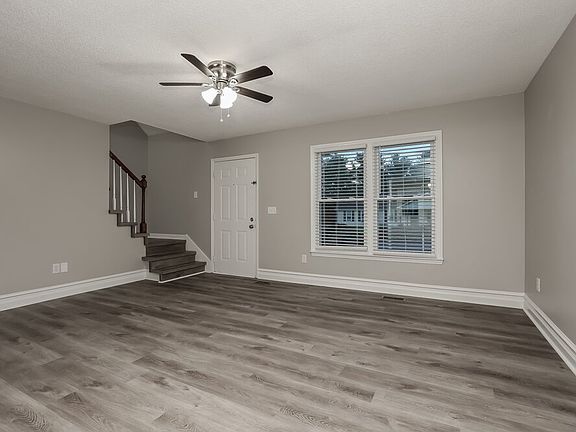 4th image of 2311 Centertree Dr