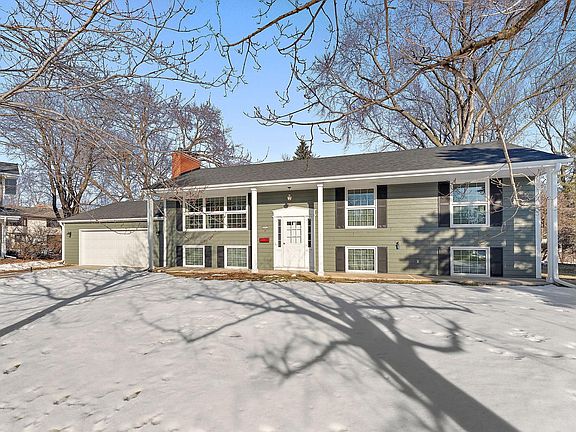 4th image of 3511 Maplewood Dr