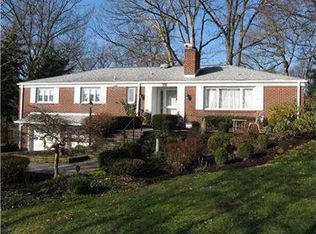 1815 Village Rd, Glenshaw, PA 15116