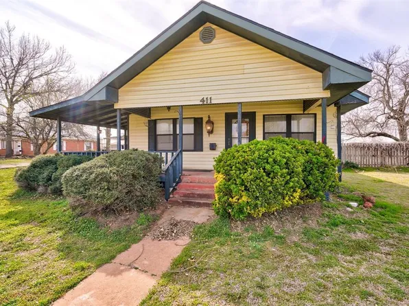 411 N 9th St, Marlow, OK 73055