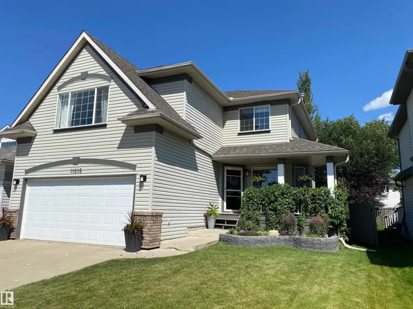 11816 13th Ave NW, Edmonton, AB T6J 7E9