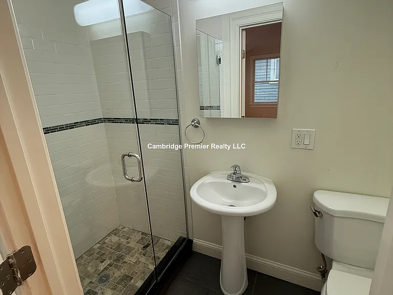 461 Somerville Ave — Photo 13