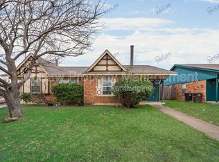 2716 Rustic Forest Rd, Fort Worth, TX 76140