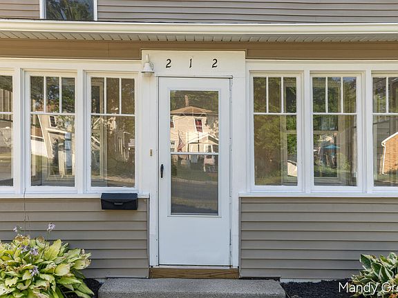 5th image of 212 S Smith St