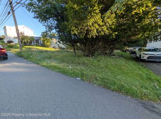 1338 E Elm St, Scranton, PA 18505