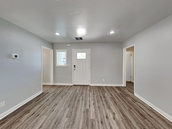 4th image of 12806 De Garmo Ave