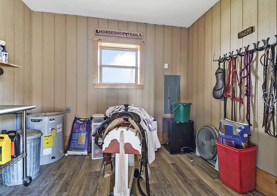 52nd image of 1201 Bridle Trl