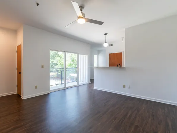 1537 Ralph David Abernathy Blvd SW #C-204, Atlanta, GA 30310