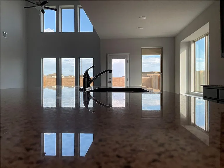 14109 Pennington Ln — Photo 34