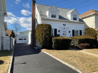 2378 Fox Ave, Baldwin, NY 11510