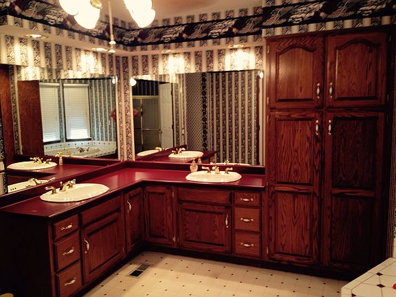 5th image of 31 Plantation Dr