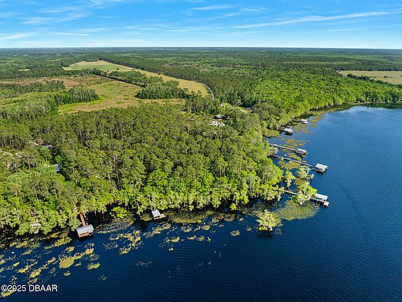 4th image of 1926 Lake Disston Dr