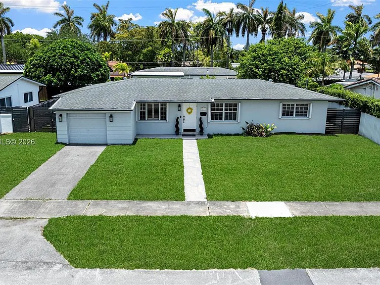 9075 SW 48th Ter — Photo 30